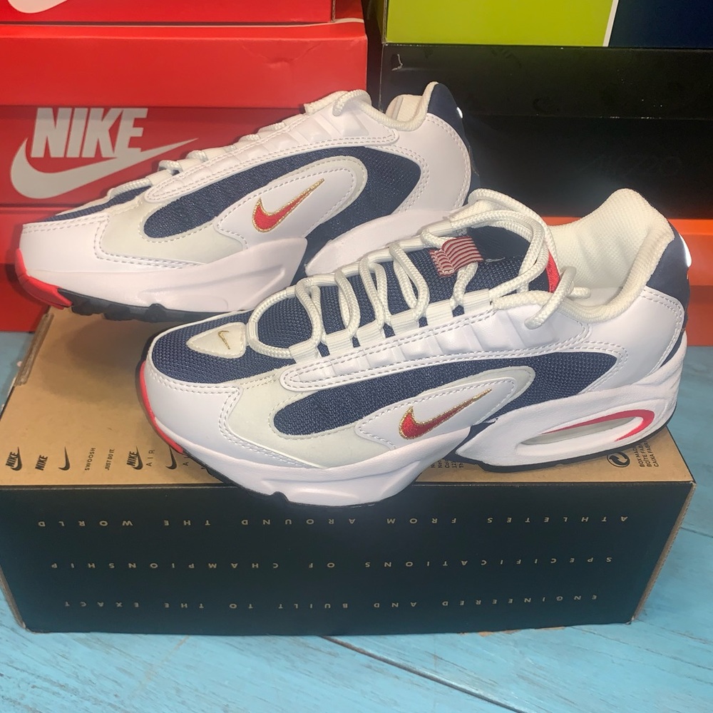 NEW WOMENS NIKE AIR MAX TRIAX USA SHOES CV8098 400